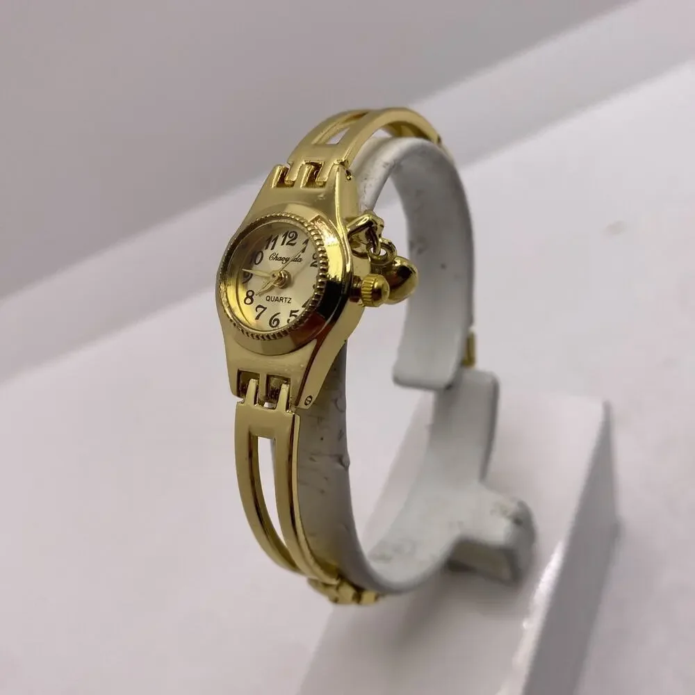 Womens Gold Tone Heart Charm Fashion Watch Works New Battery